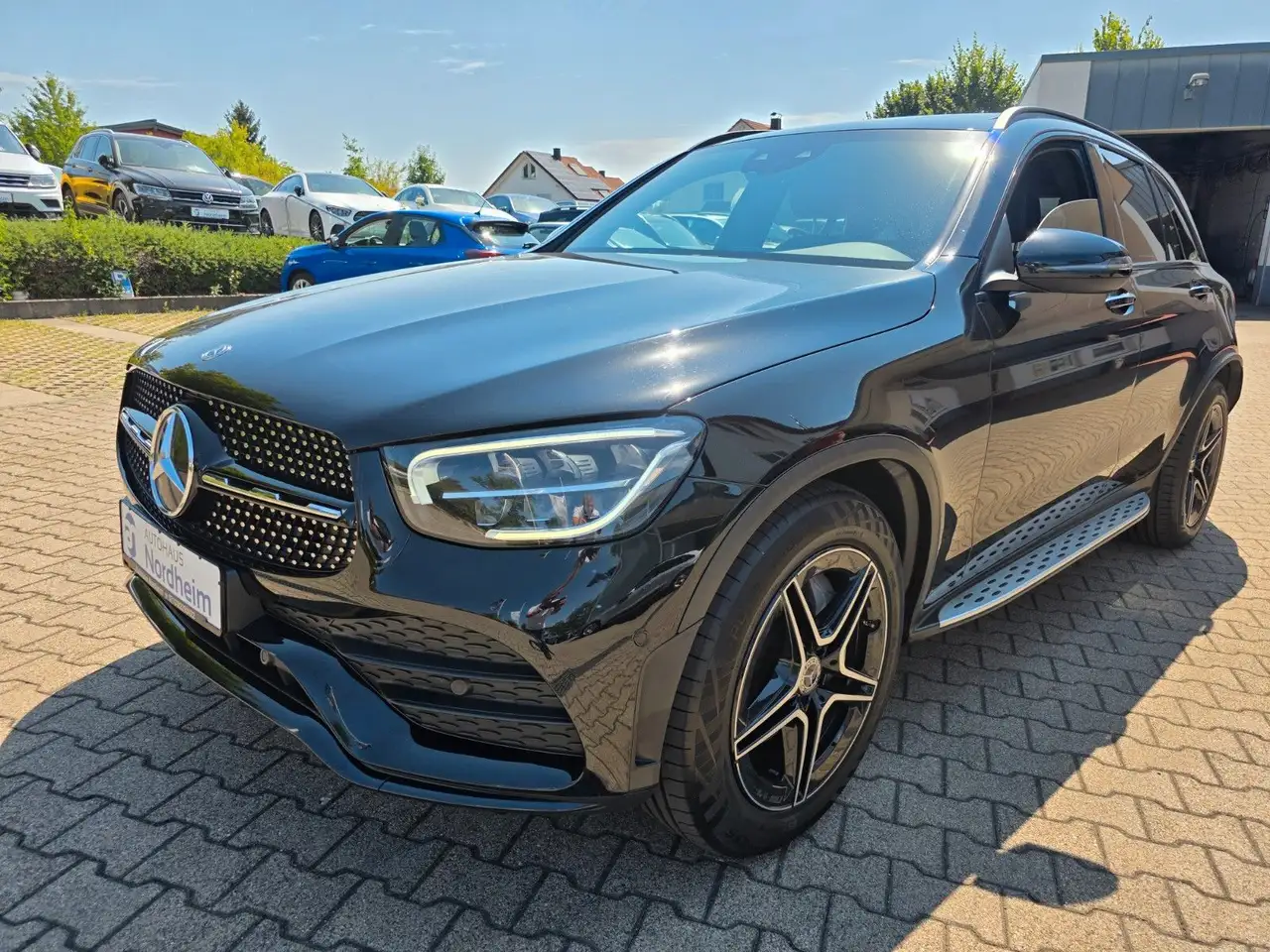 Mercedes-Benz GLC 300 d 4Matic AMG Line Burmester/Pano — photo 1 of 25