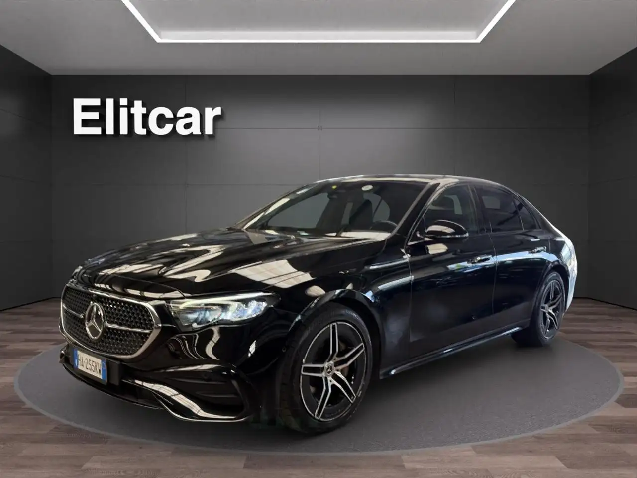 Mercedes-Benz E 220 d Mild hybrid AMG Line Premium — photo 1 of 13