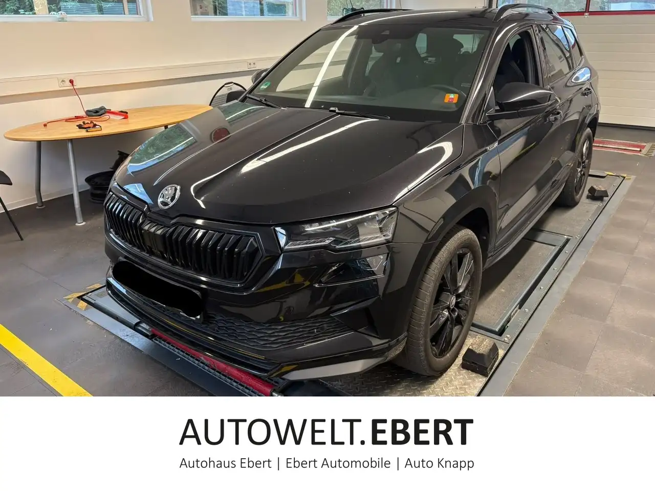 Skoda Karoq 2.0 TSI Sportline 4x4/ST-HZG/DCC/ACC/CAM/ — photo 1 of 5