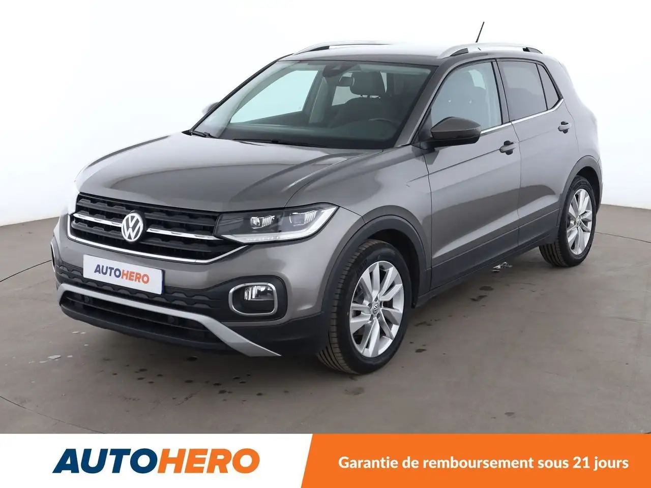 Volkswagen T-Cross 1.0 TSI Carat DSG — photo 1 of 33