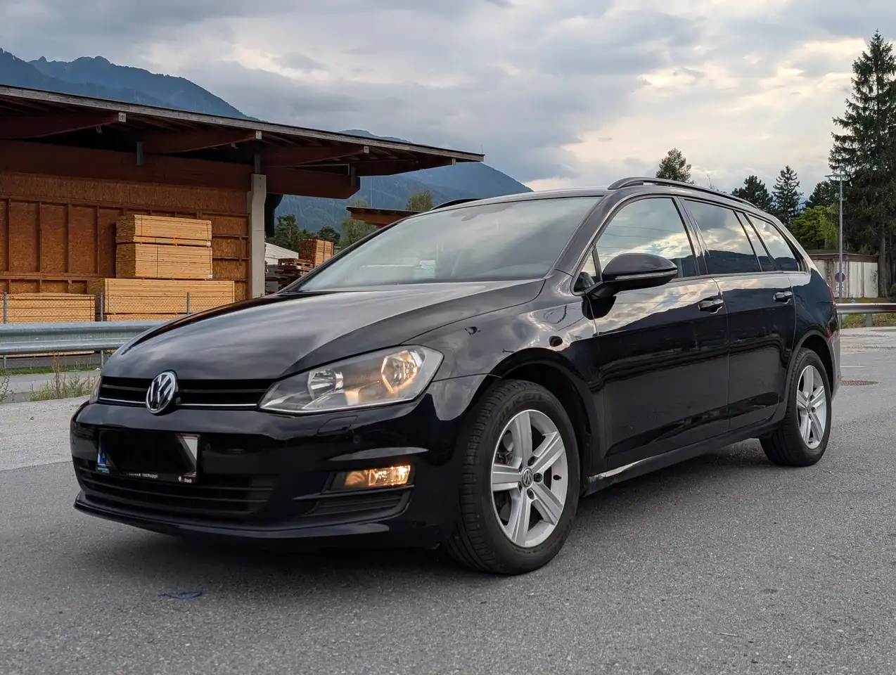 Volkswagen Golf Variant Golf. Variant Comfortline BMT 1,6 TDI Comfortline — photo 1 of 32