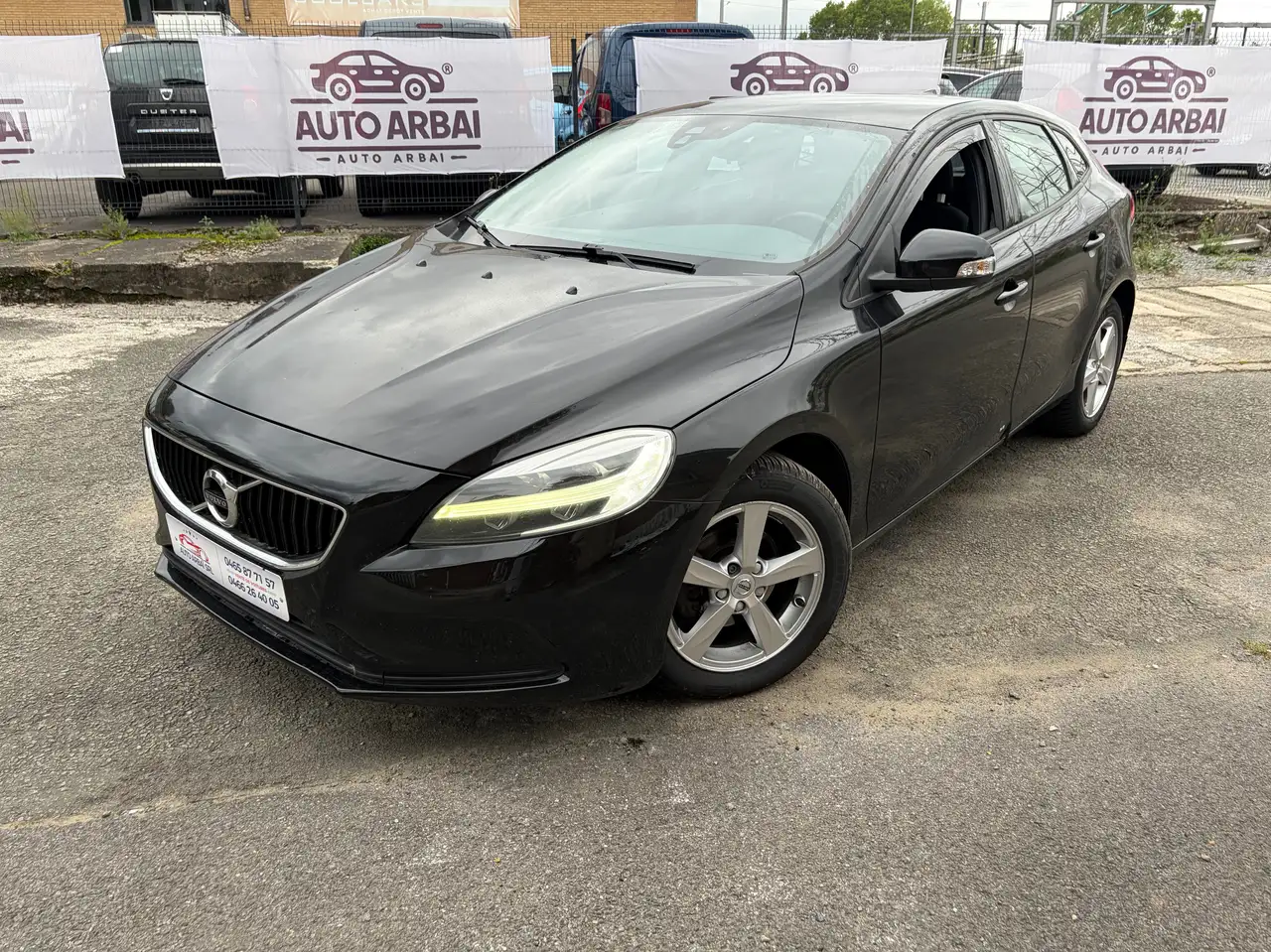 Volvo V40 V40 2.0 D2 Black Edition AdBlue (EU6d-TEMP) — photo 1 of 15