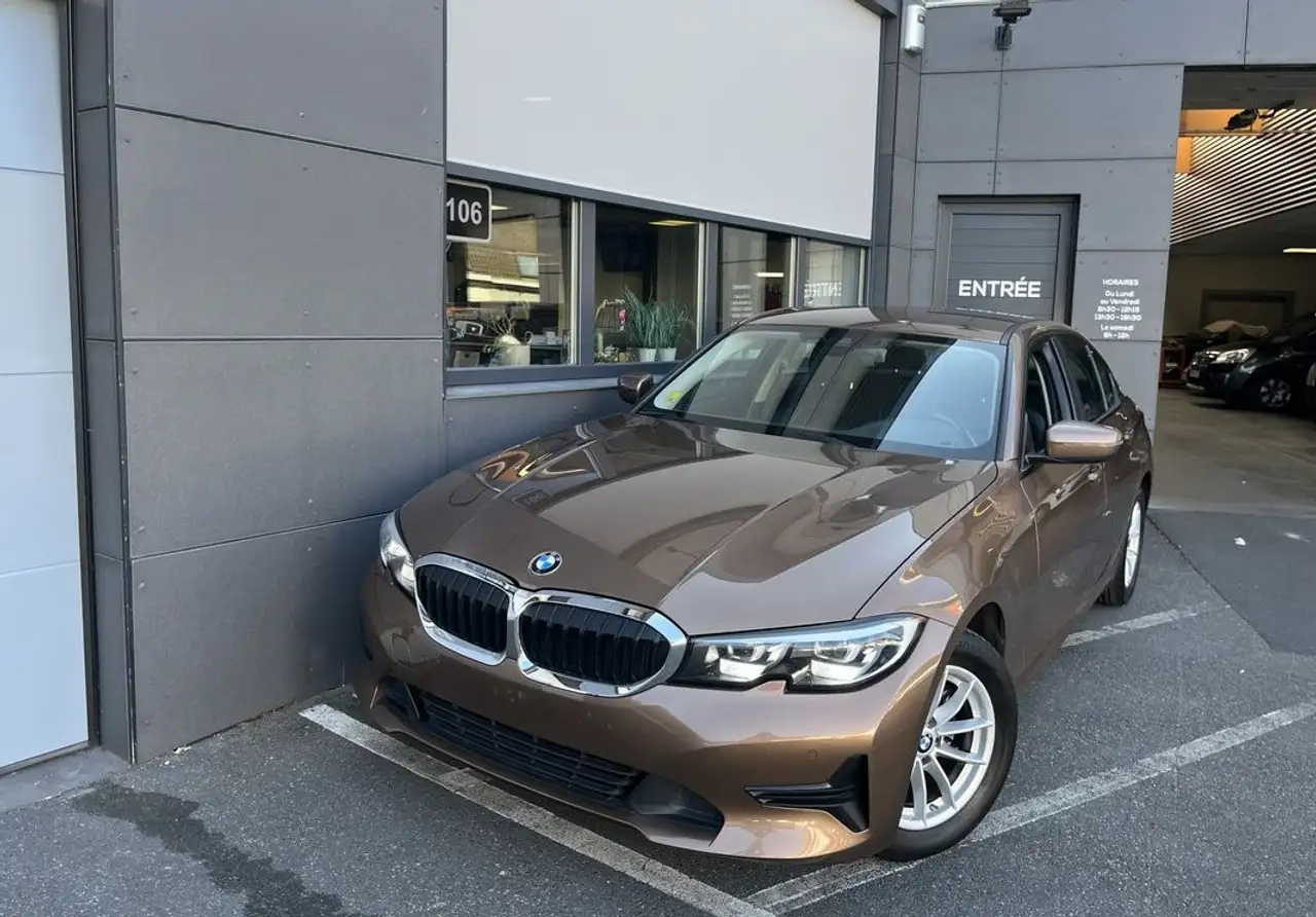 BMW 318 318d — photo 1 of 5