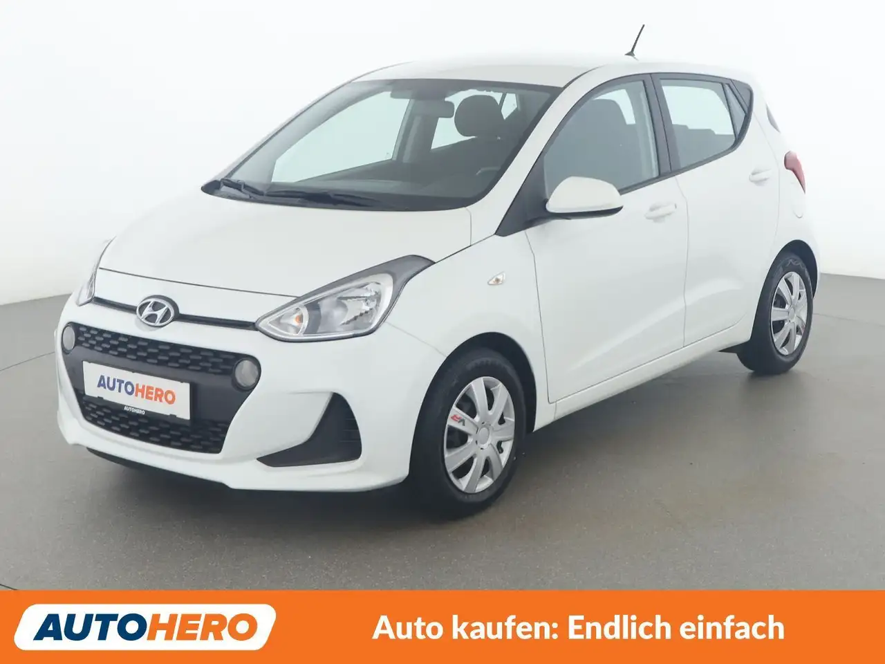 Hyundai i10 1.0 LEVEL 2 — photo 1 of 24