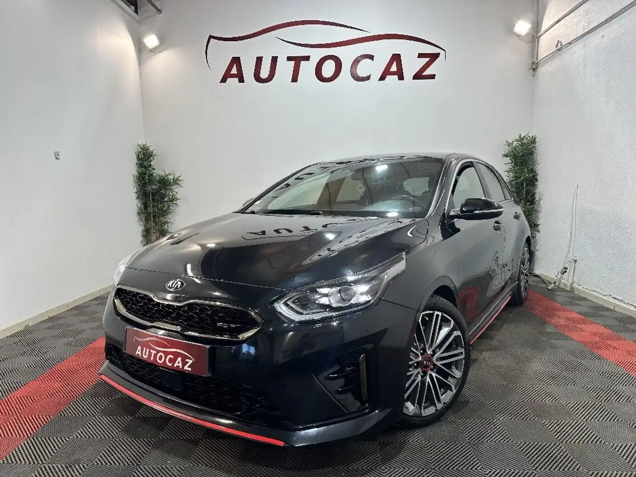 Kia Ceed / cee'd CEED 1.6 T-GDi 204 ch ISG GT — photo 1 of 35