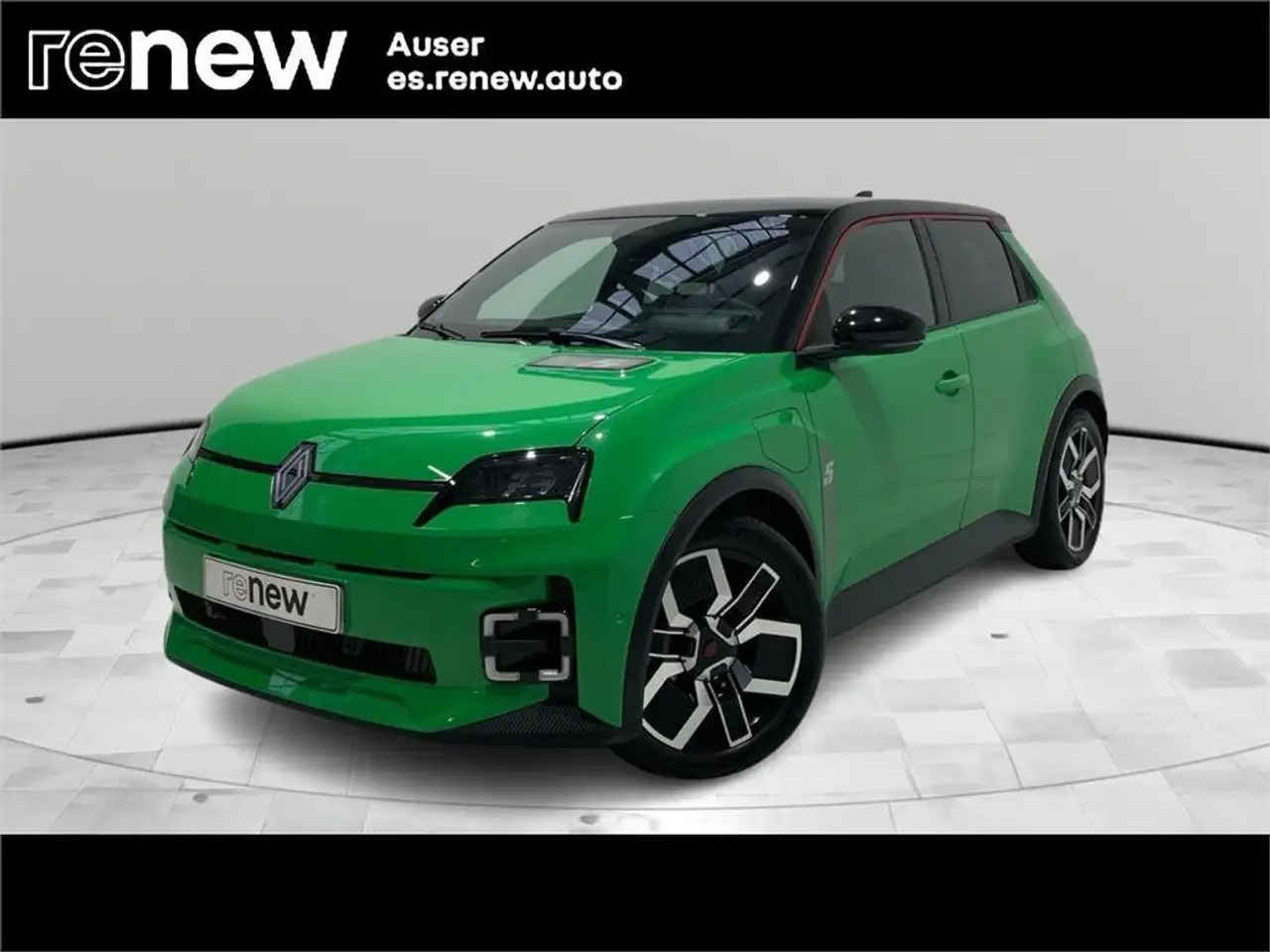 Renault Megane E-Tech 5 Techno autonomía confort 110 kW — photo 1 of 25