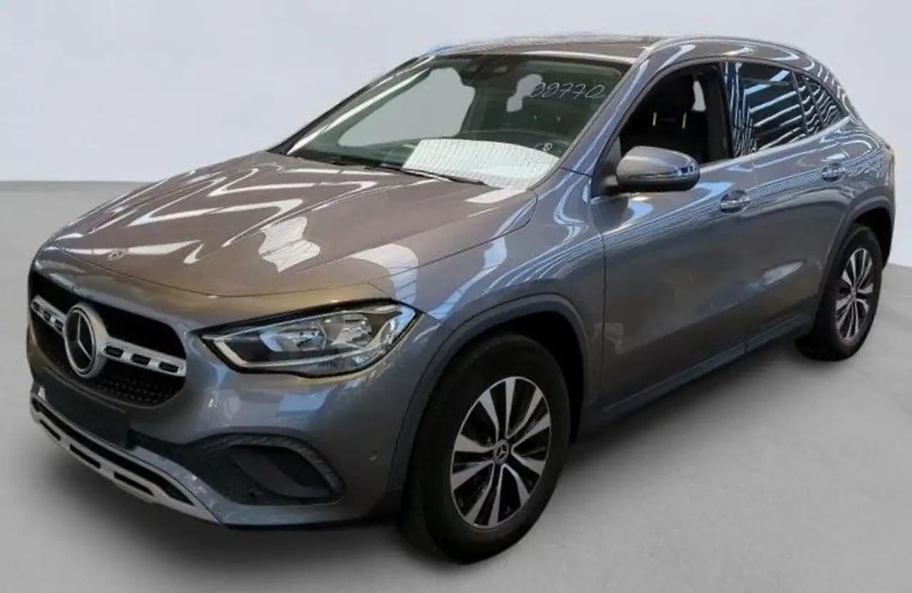 Mercedes-Benz GLA 200 d 4Matic 8G-Tronic Leder Ambi Widescreen — photo 1 of 13