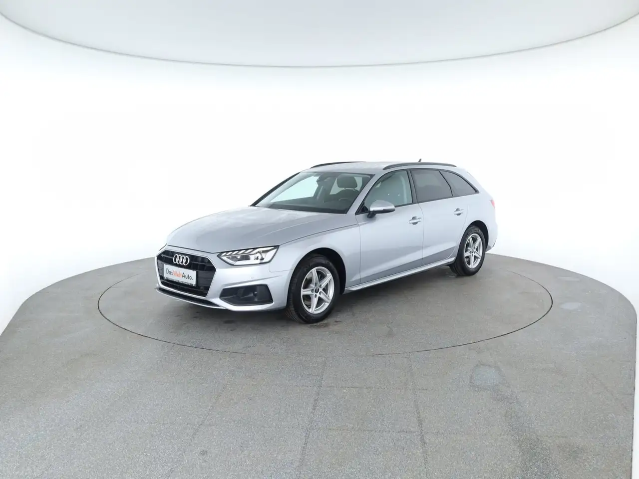 Audi A4 30 TDI — photo 1 of 35