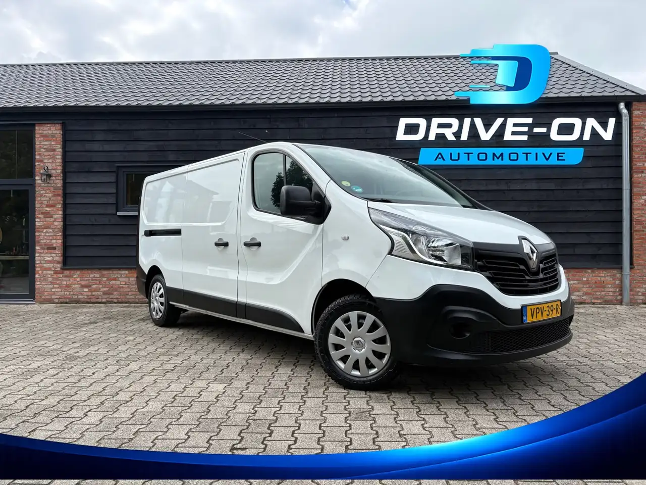 Renault Trafic 1.6 dCi T29 L2H1 Comfort - Keyless - Nieuwe motor — photo 1 of 15