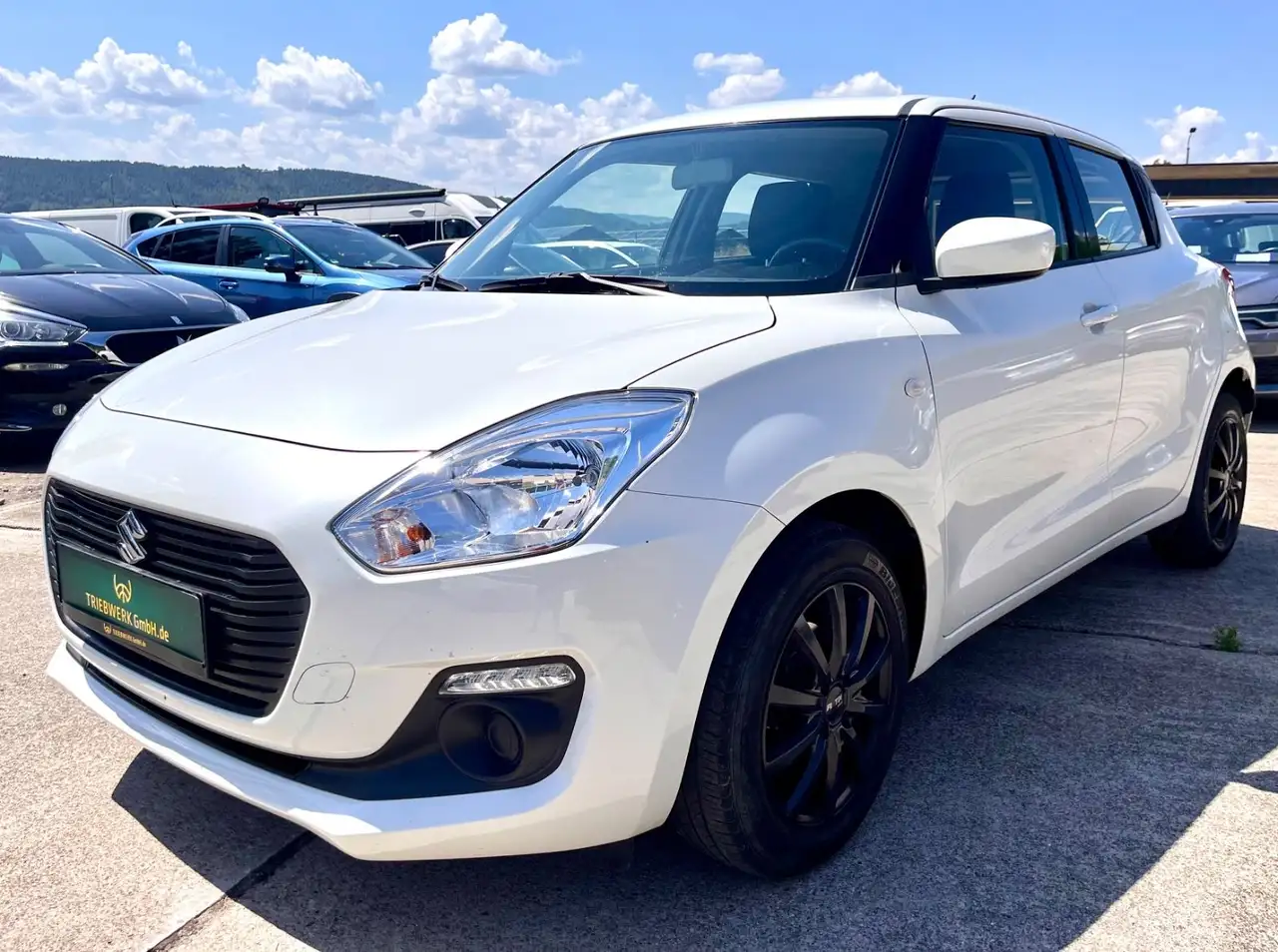 Suzuki Swift Comfort Klima 90PS TÜV neu — photo 1 of 15