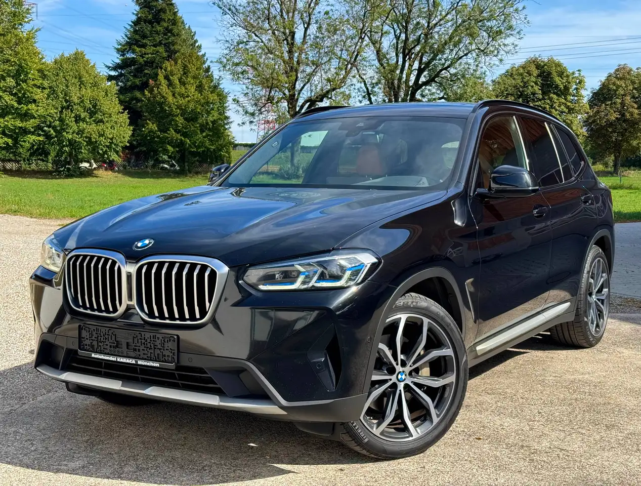 BMW X3 xDrive 30 d Pano AHK LASER Standheizung 1.Hand 20" — photo 1 of 30