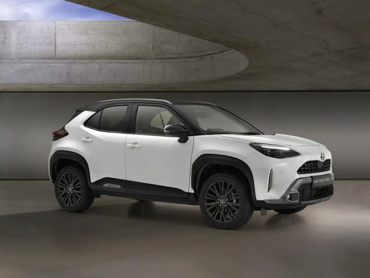 Toyota Yaris Cross 1.5 Hybrid 5p. E-CVT Trend — photo 1 of 2