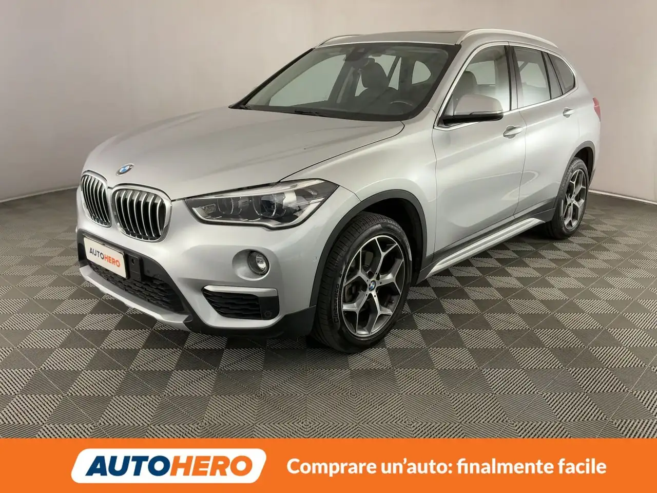 BMW X1 sDrive 18i xLine — photo 1 of 15