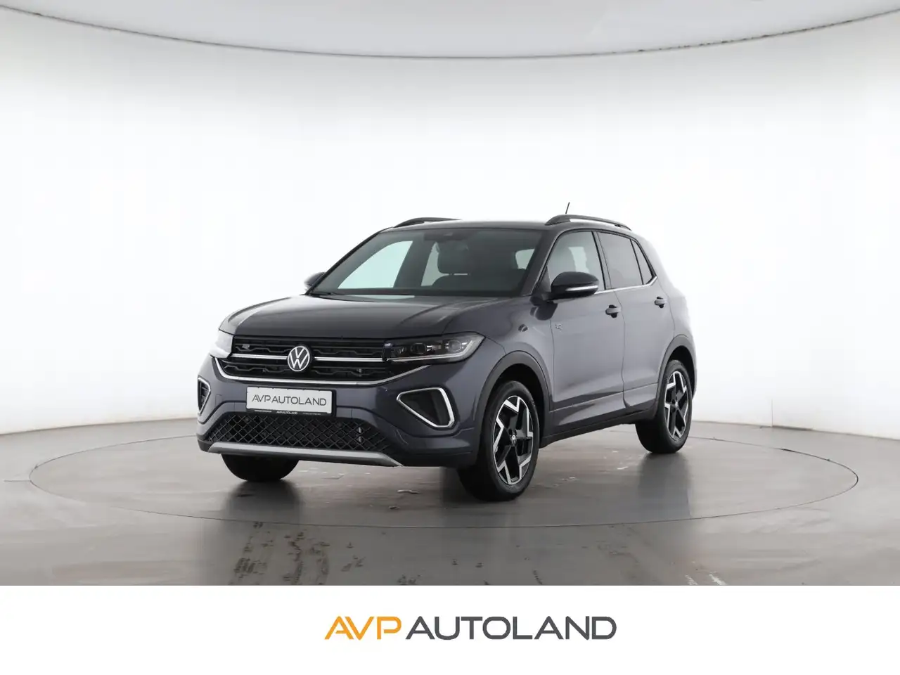 Volkswagen T-Cross 1.5 TSI DSG R-Line | AHK | NAVI | LED — photo 1 of 15