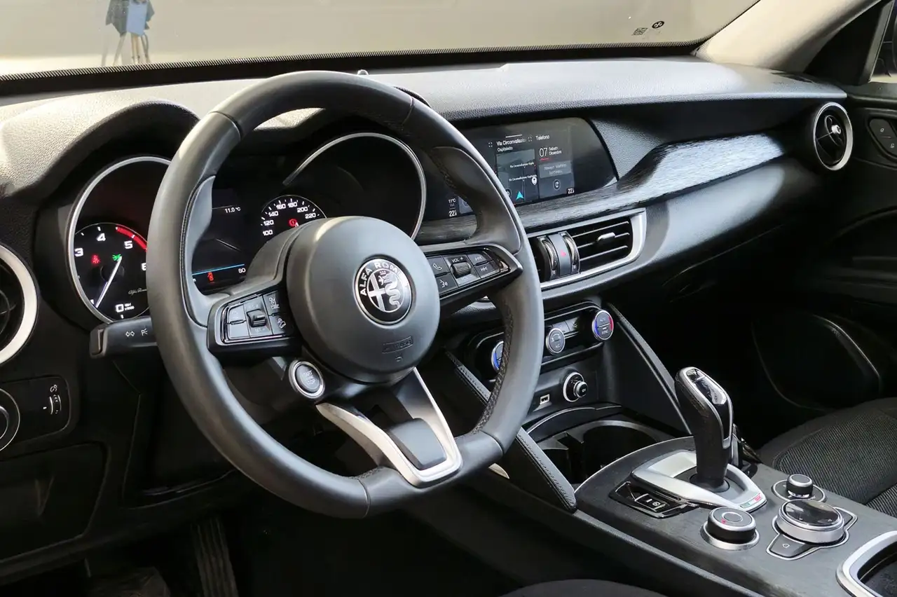 2021 Alfa Romeo Stelvio 2.2 TD AT8 RWD Business, photograph 9