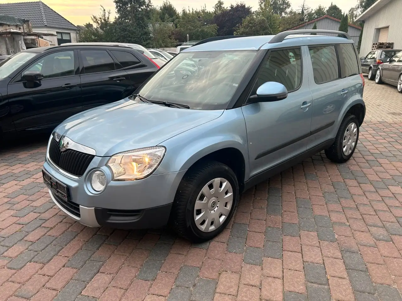 Skoda Yeti 2,0TDI Active Plus Edition AHK, Shz — photo 1 of 15