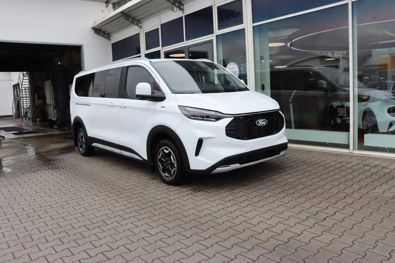 Ford Tourneo Custom Active 2.0 EcoBlue 320/L2 AHK — photo 1 of 40