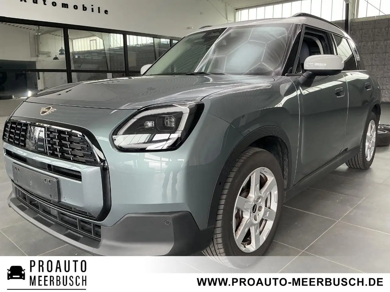 MINI Cooper C Countryman HUD/PANO/KMFRTZGNG — photo 1 of 14