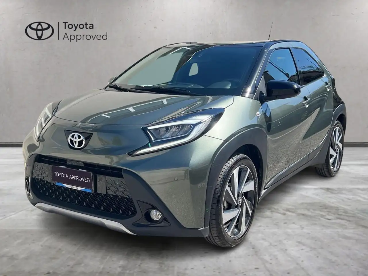 Toyota Aygo X 1.0 72cv Lounge S-CVT — photo 1 of 15