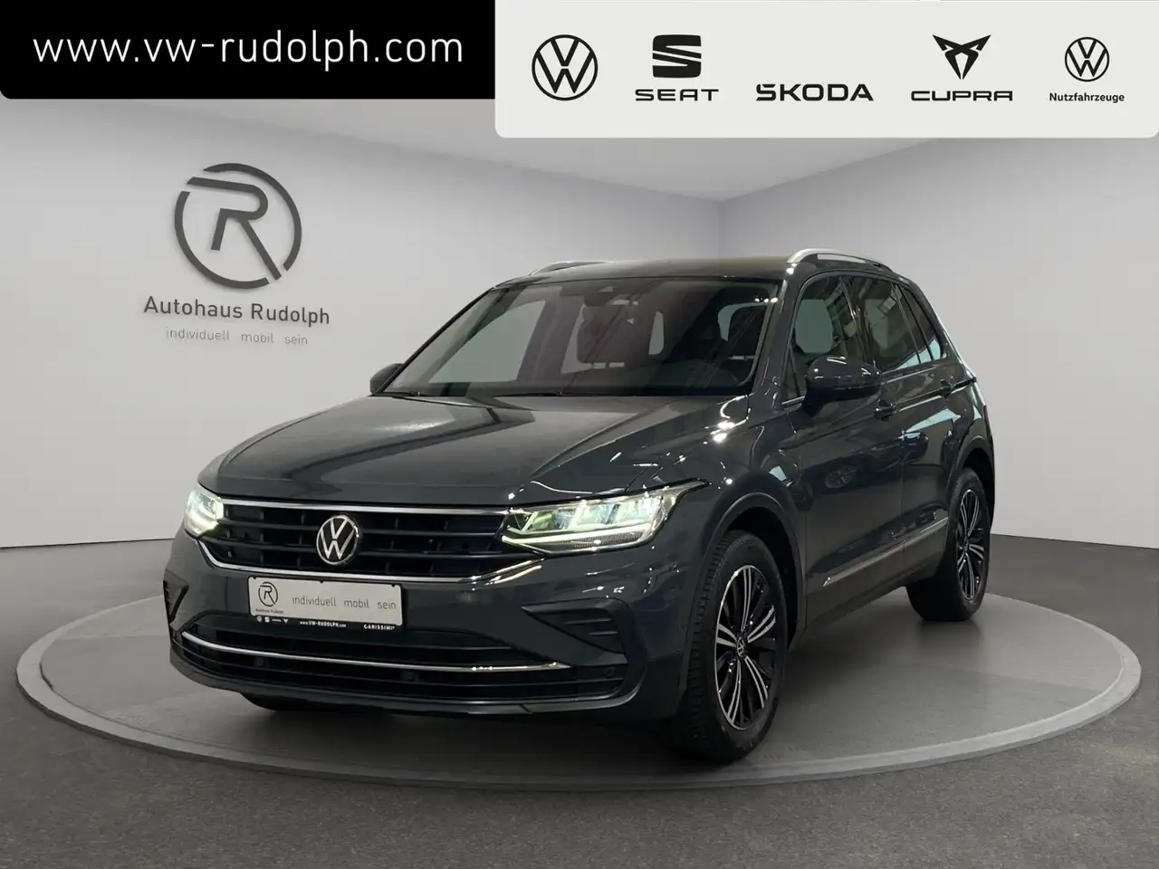 Volkswagen Tiguan 1.5 TSI DSG Active / Navi LED RFK — photo 1 of 17