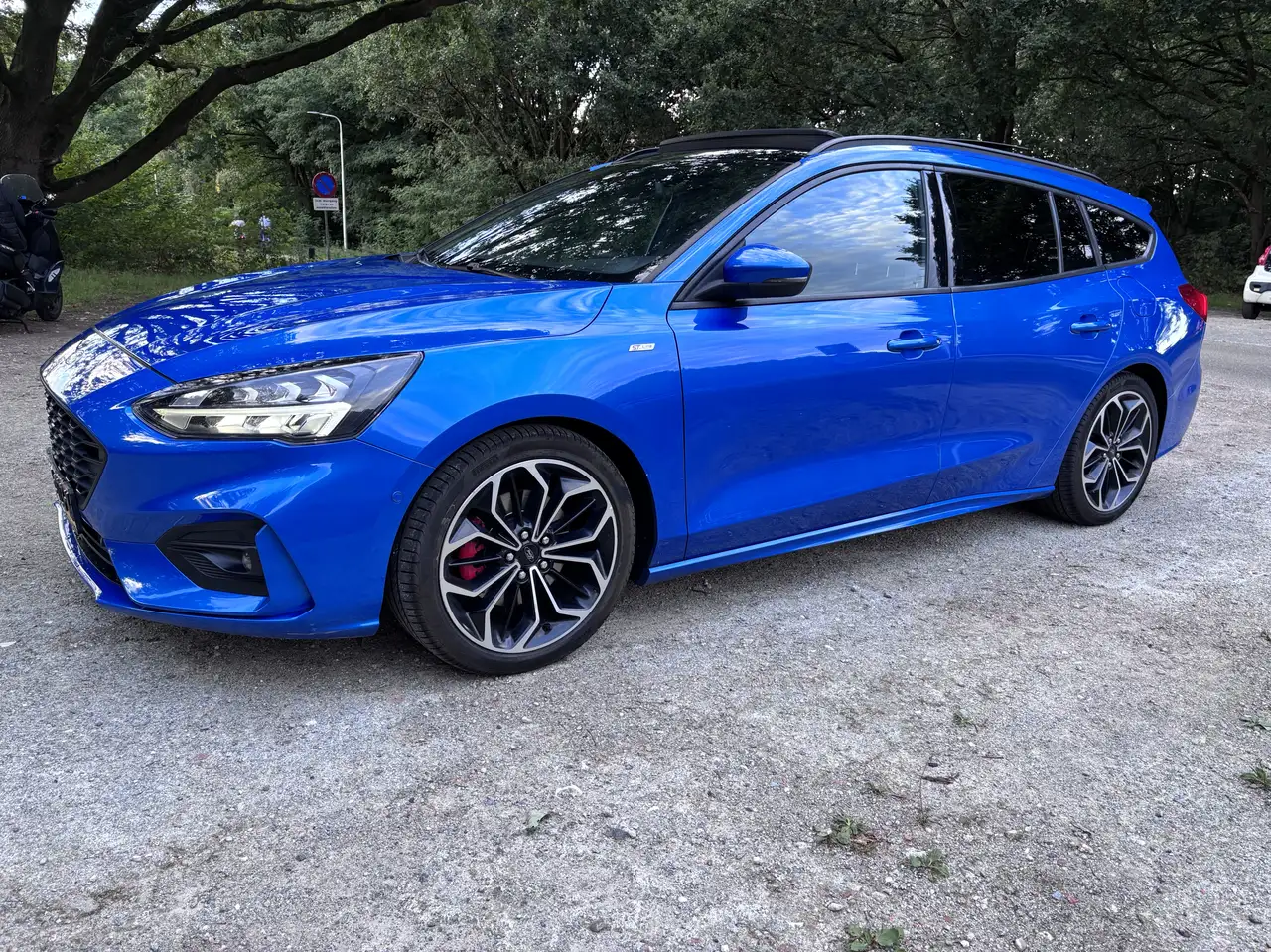 Ford Focus 1.5 Ecoboost ST-line AUT Pano,stoelverw,adapt,cam — photo 1 of 17