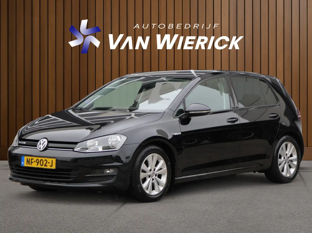 Volkswagen Golf 1.0 TSI Connected Series 116PK | Camera | Carplay — photo 1 of 24