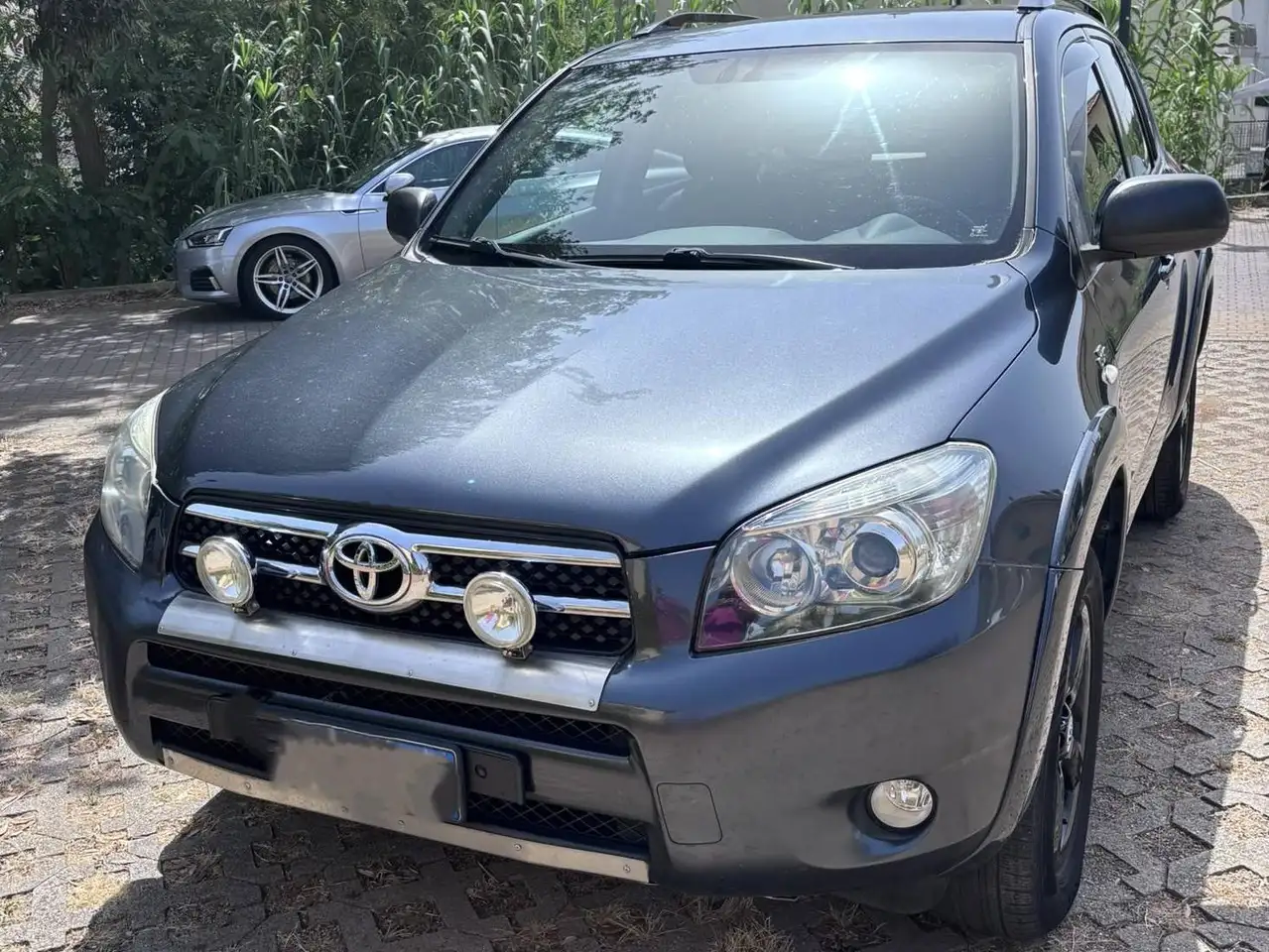 Toyota RAV 4 RAV4 2.2 d-4d Luxury 177cv — photo 1 of 15