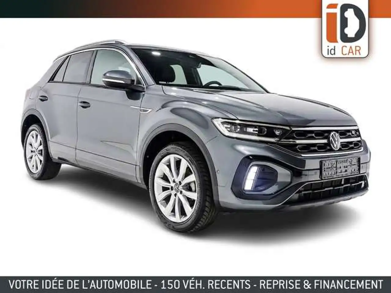 Volkswagen T-Roc 1.5 TSI 150 DSG R-LINE LED ACC CARPLAY CAMERA JA18 — photo 1 of 38
