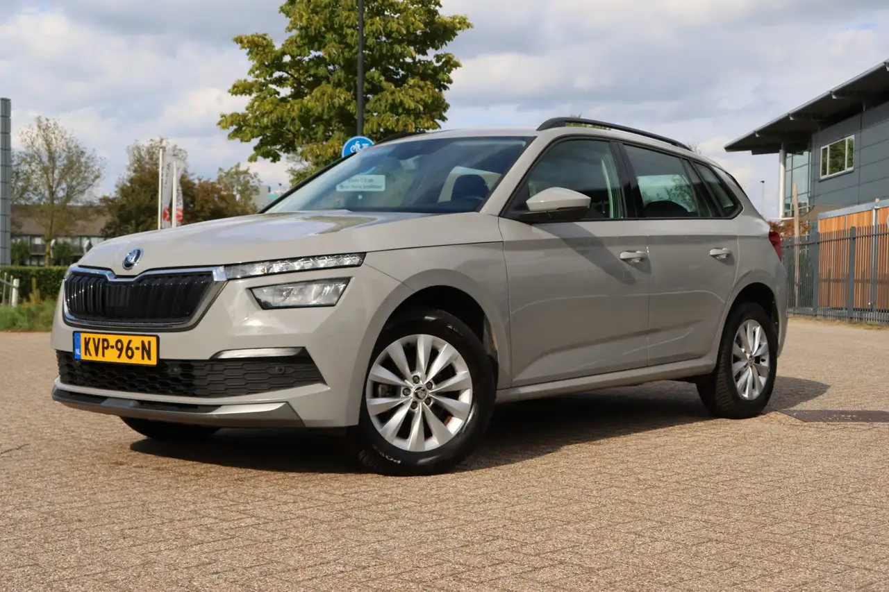 Skoda Kamiq 1.0 TSI Style — photo 1 of 21