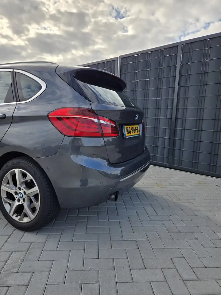 2017 BMW 218 Cent.High Ex. Luxury, photograph 2