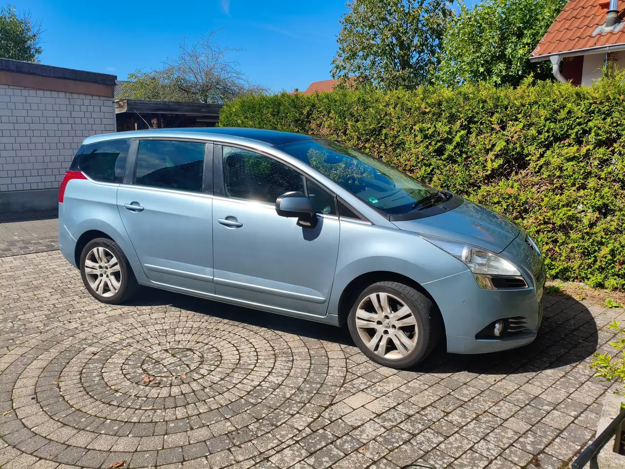 Peugeot 5008 5008 155 THP Premium — photo 1 of 15