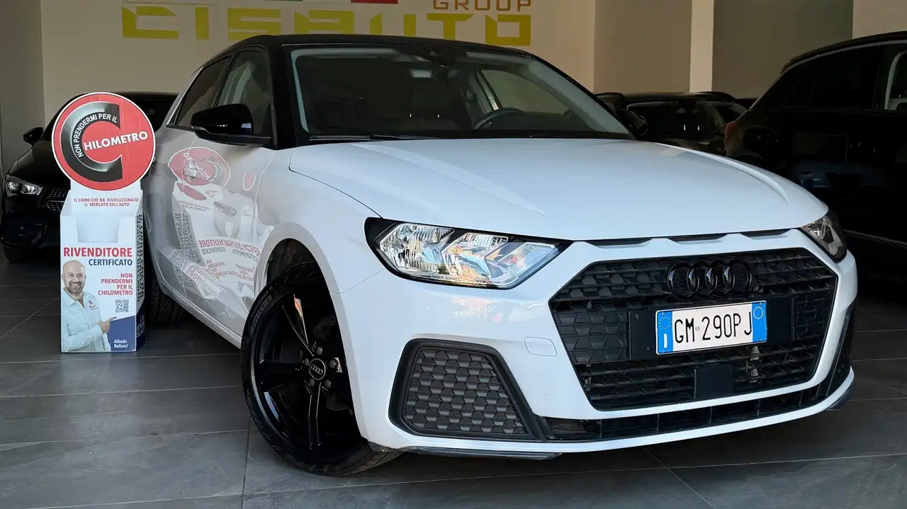 Audi A1 AUDI A1 SPB 25 1.0 ADMIRED ADVANCED TFSI S-TRONIC — photo 1 of 15