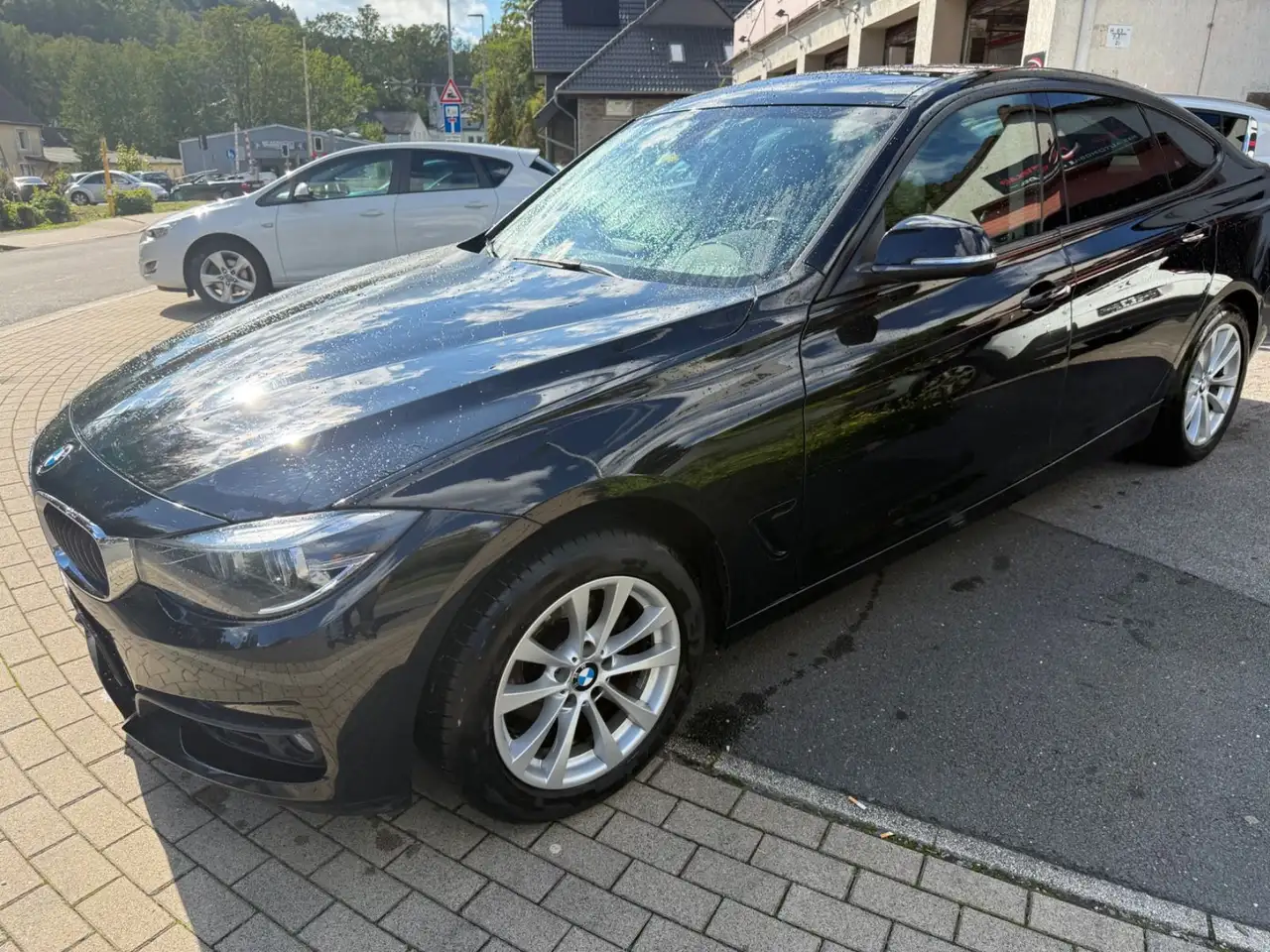 BMW 318 Gran Turismo 318 d Automatik,Navi,PDC,SHZ — photo 1 of 18