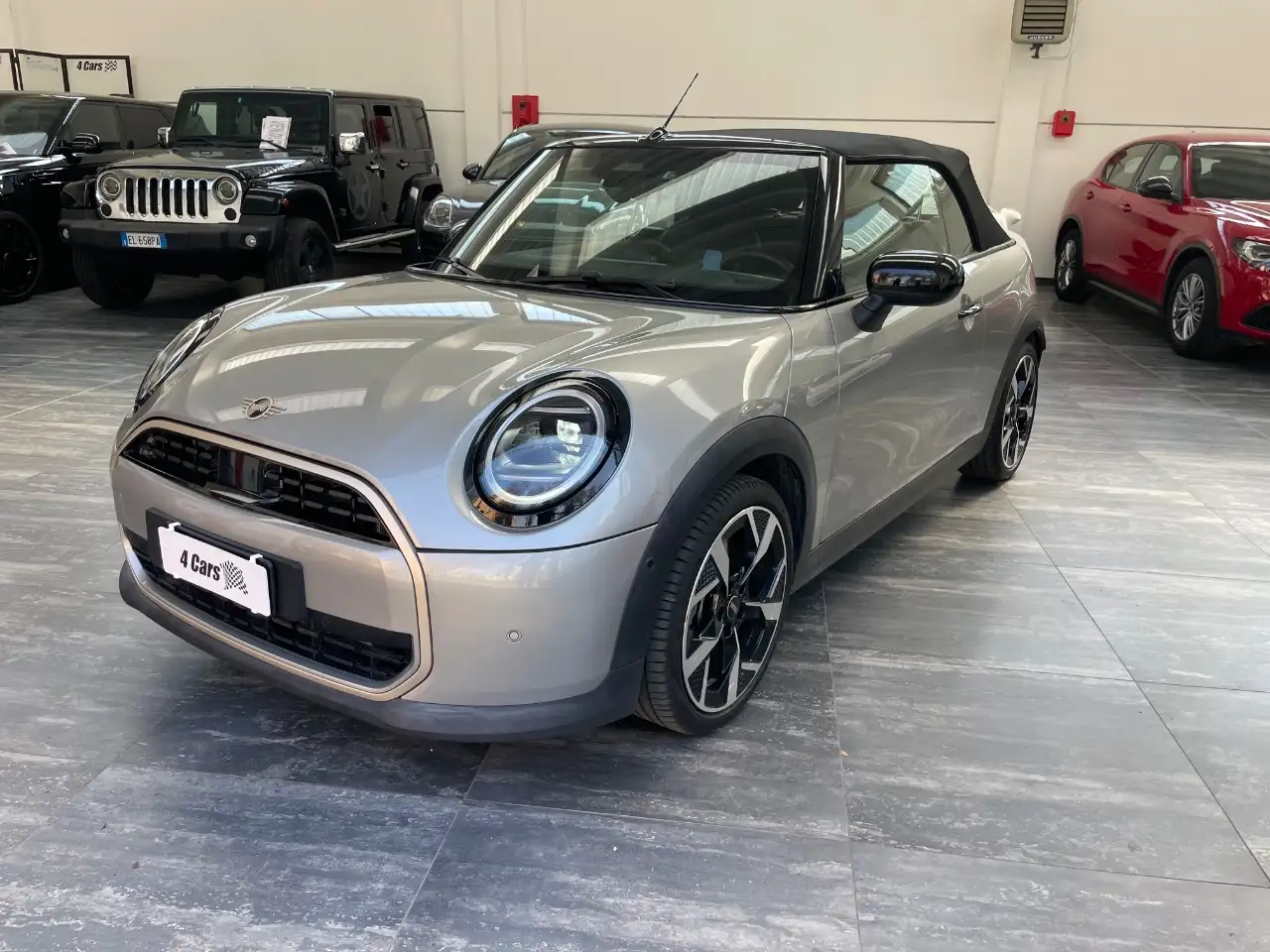 MINI Cooper Cabrio 2.0 — photo 1 of 13
