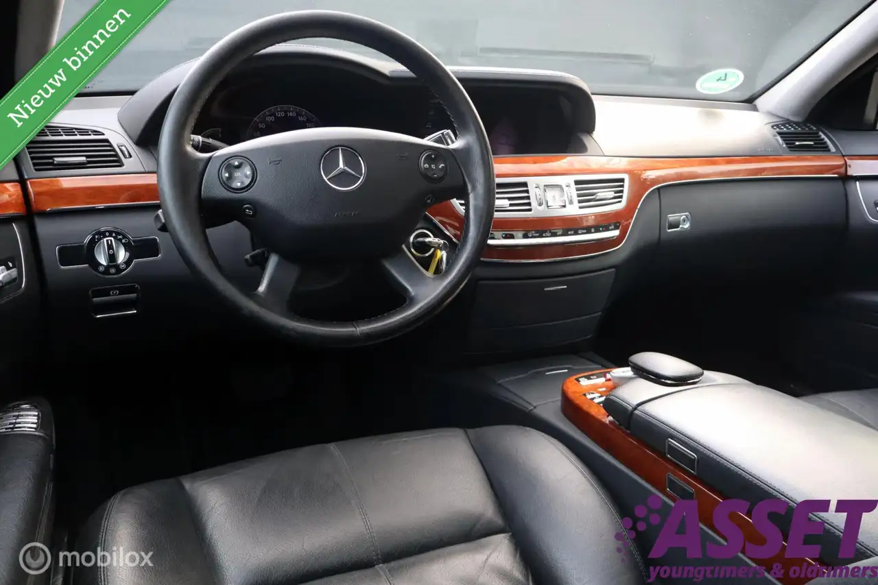 2005 Mercedes-Benz S 350, photograph 3