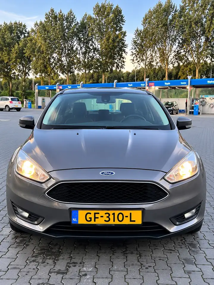 Ford Focus 1.0 Trend Edition — photo 1 of 19