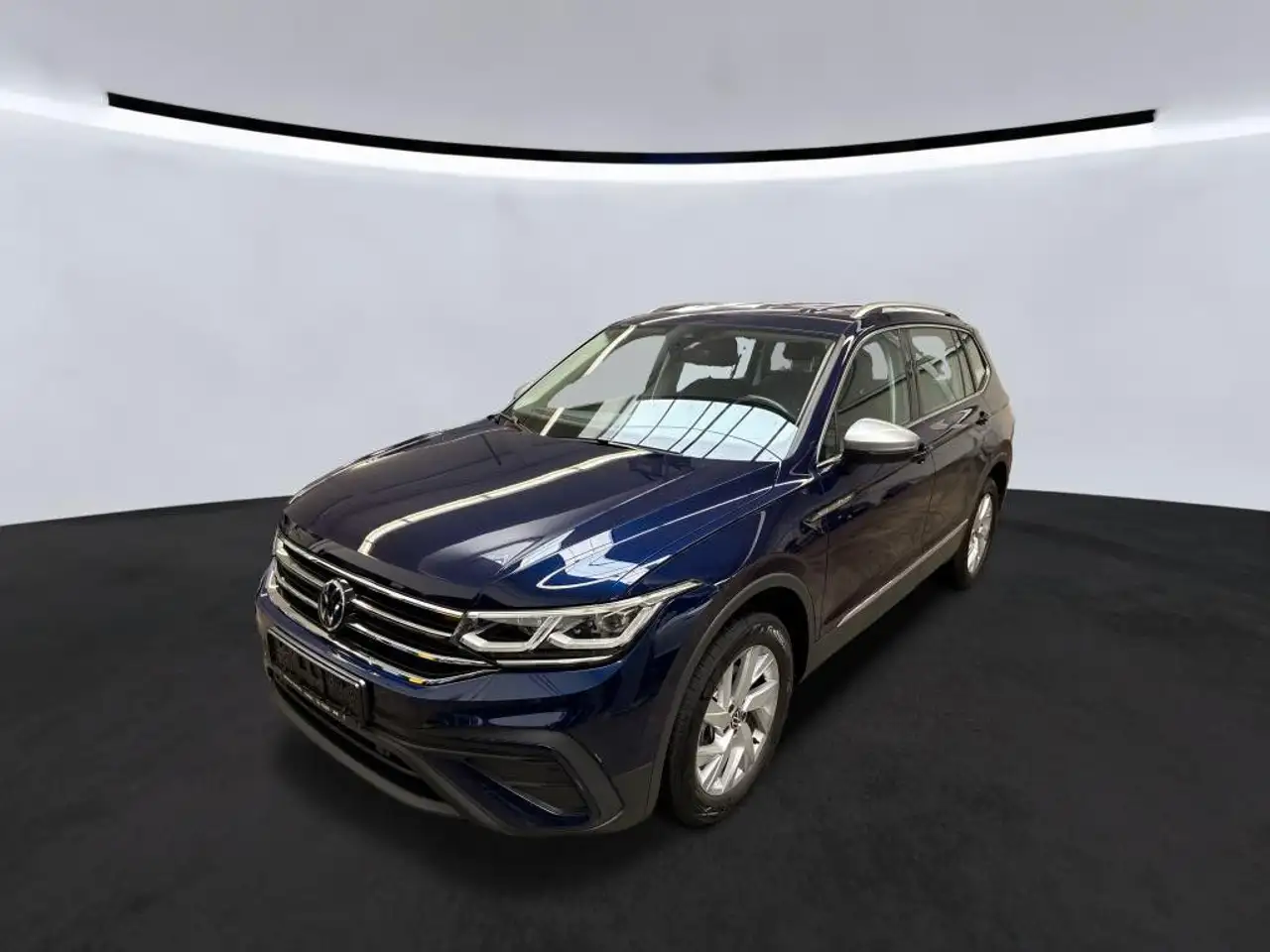 Volkswagen Tiguan Allspace Life 2.0TDI DSG Navi AHK SHZ DCC — photo 1 of 7