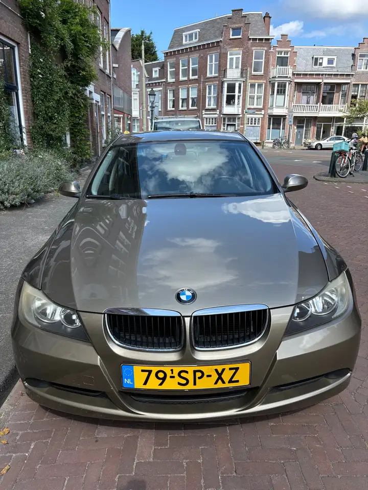 BMW 318 318i High Executive — photo 1 of 9