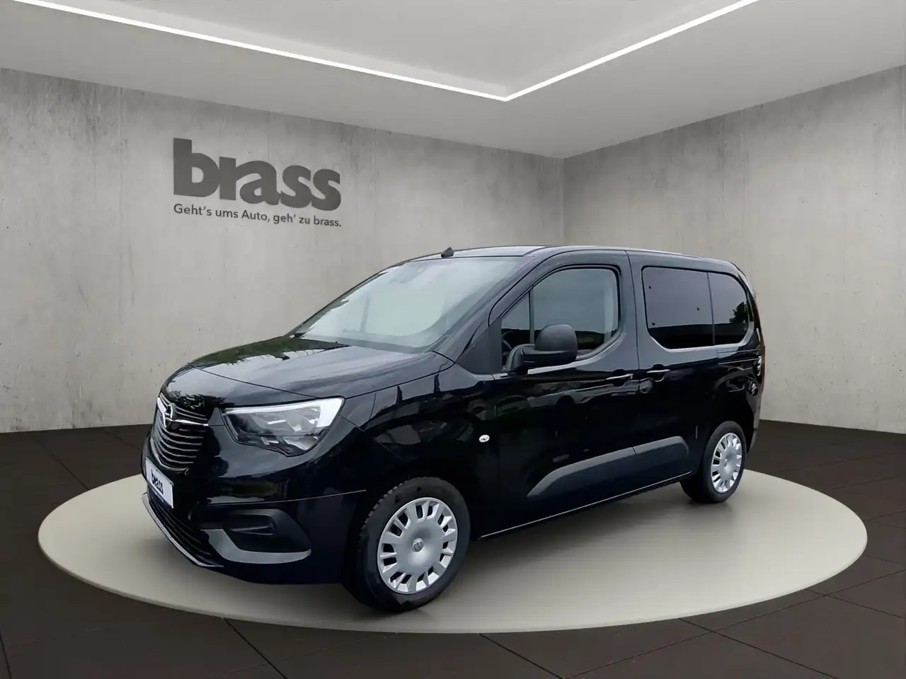 Opel Combo Life Edition 1.5 Diesel Start/Stop — photo 1 of 20
