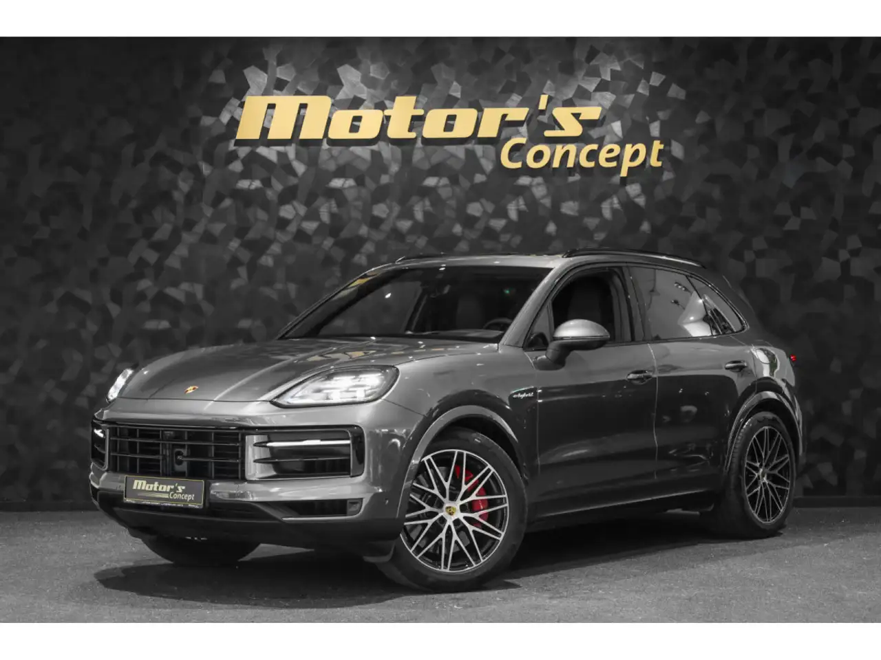 Porsche Cayenne S E-HYBRID — photo 1 of 30