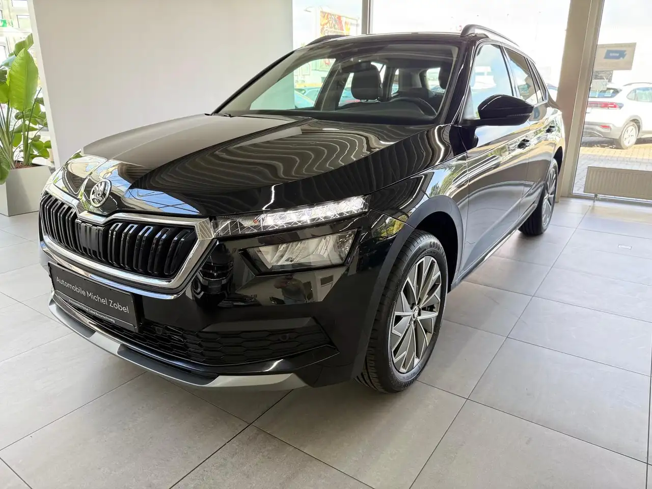 Skoda Kamiq *Ambition*Virtual*Navi*App-Con*LED*ALU* — photo 1 of 23