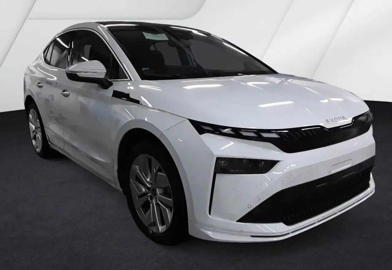 Skoda Enyaq Coupé 85 LOFT | PANO | AHK | NAVI | LED | — photo 1 of 4
