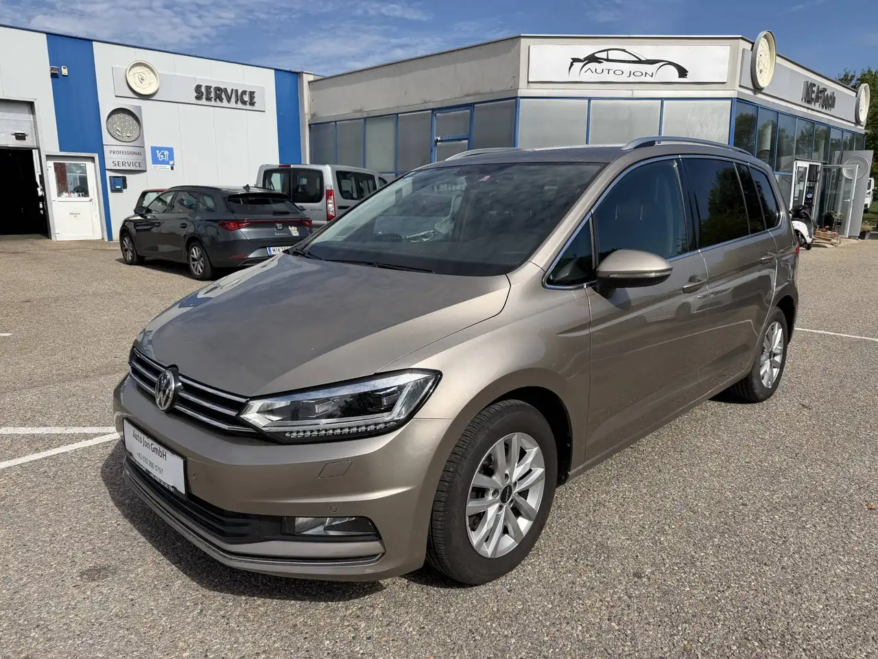 Volkswagen Touran Highline TDI DSG*1Besitz*TOPZustand*AHK*Kamera*Sitzh* — photo 1 of 15