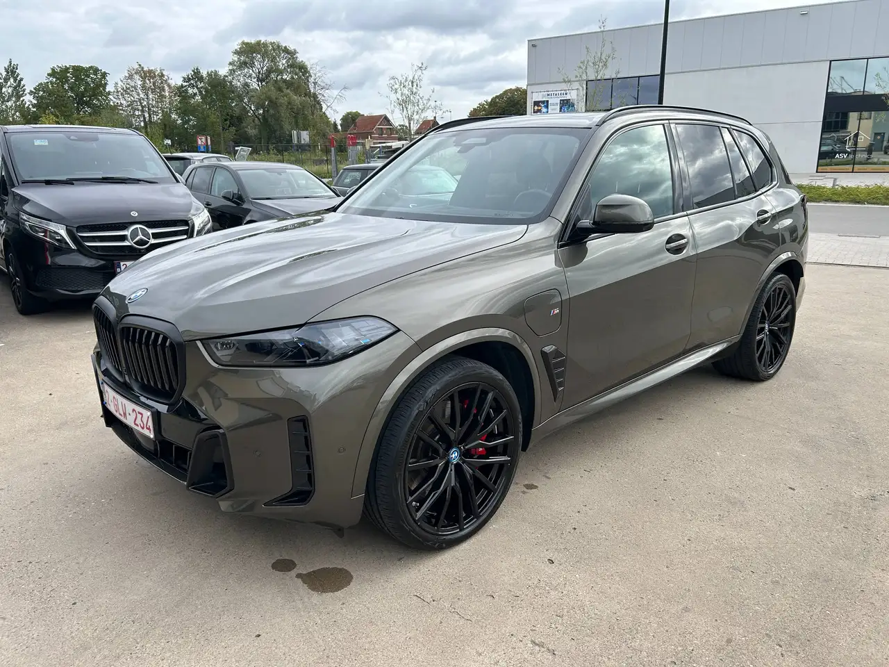 BMW X5 X5 PHEV 3.0AS xDrive50e wagen in nette staat zie foto's — photo 1 of 15
