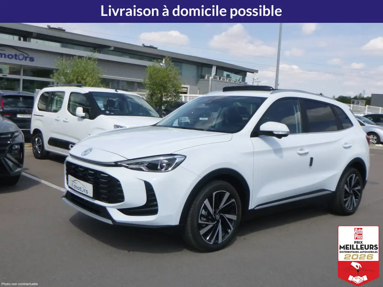 MG ZS Hybrid+ 197 Luxury +Toit vitré — photo 1 of 15
