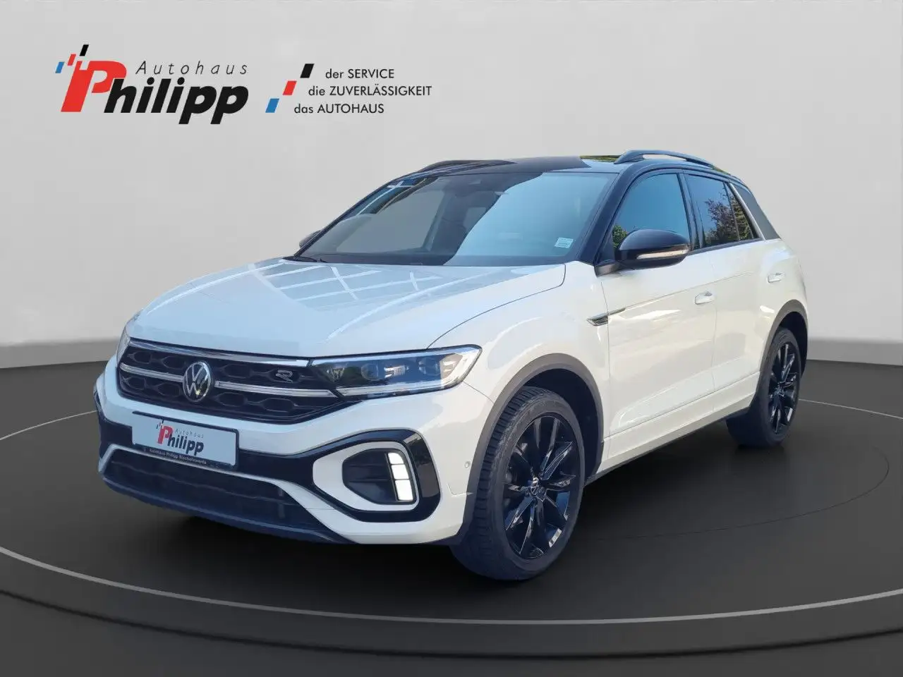 Volkswagen T-Roc 1.5 TSI R-Line OPF (EURO 6d) R-Line Navi LED — photo 1 of 18