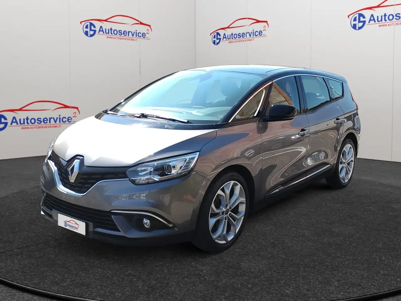 Renault Grand Scenic 1.7 blue dci Initiale Paris 120cv — photo 1 of 15