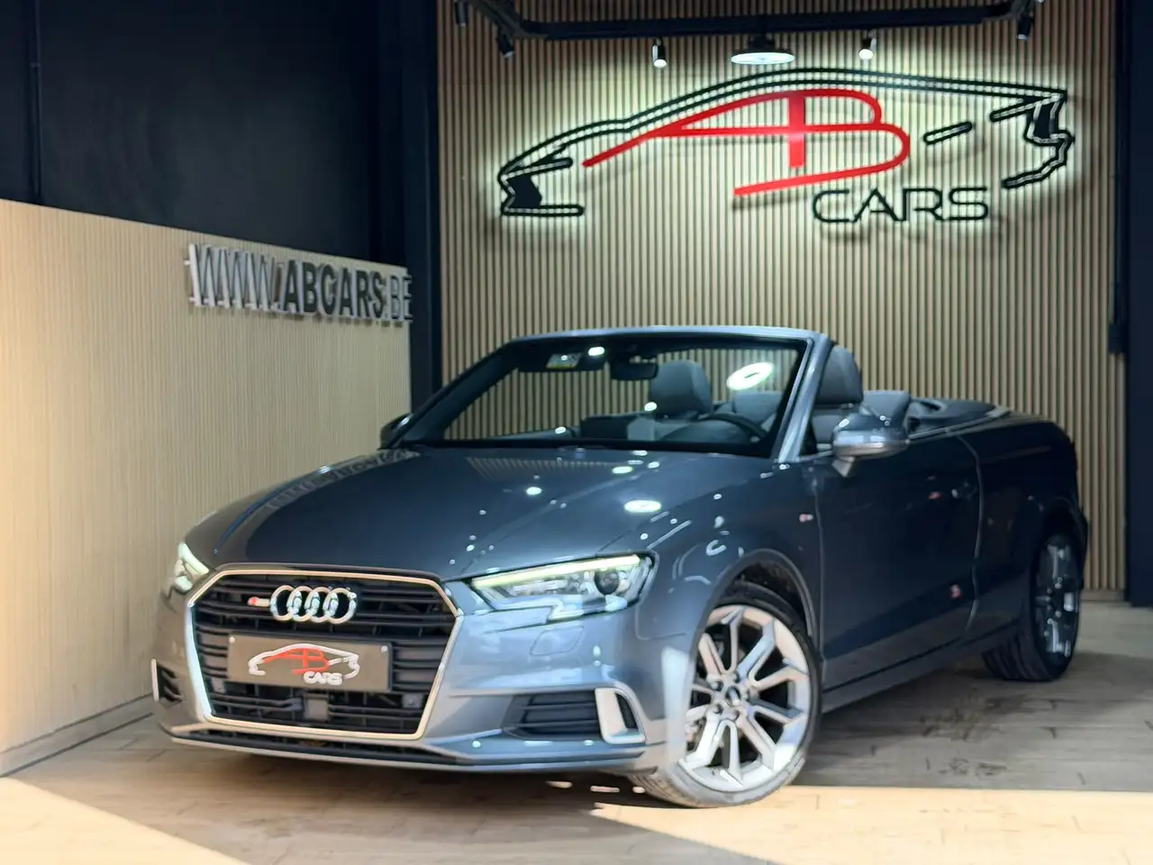 Audi A3 Cabriolet 2.0TDI * S LINE - COCKPIT - S TRONIC * GARANTIE 12 MOIS * — photo 1 of 15