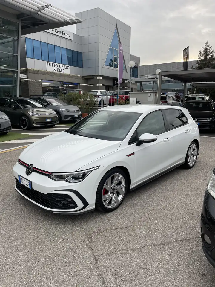 Volkswagen Golf GTI 2.0 tsi 245cv dsg — photo 1 of 12