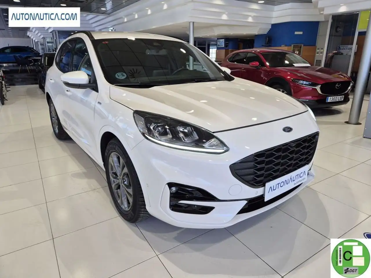 Ford Kuga 1.5 EcoBoost ST-Line FWD 150 — photo 1 of 20
